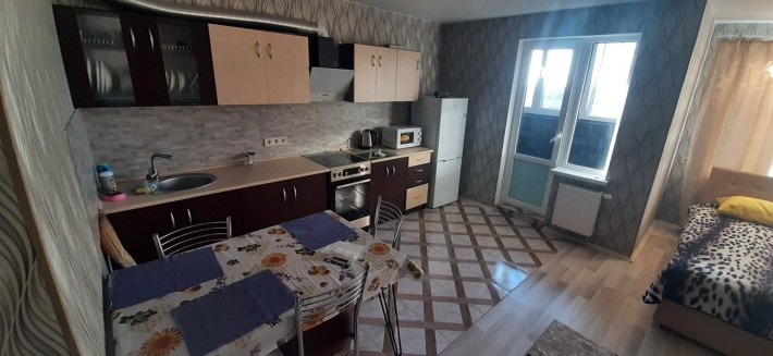 здам 1 кімнатну квартиру в центрі міста по вулиці Симоненка 107 - фото 1