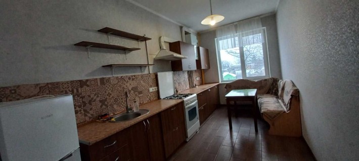 Оренда 2 кімнатної квартири 73кв.м., у мегарозвиненому районі Ірпеня, вулиця Мечникова.  4 поверх 5- - фото 1