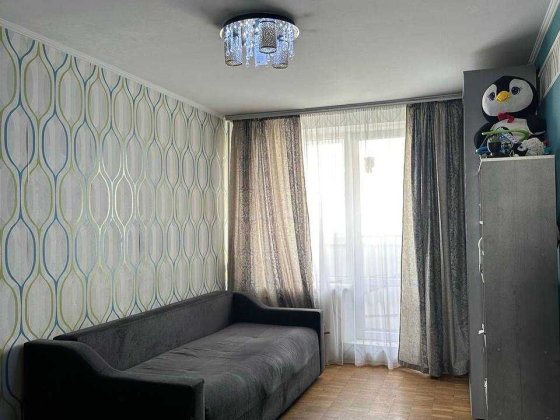 Простора 3х квартира на м. Чернігівська Київ