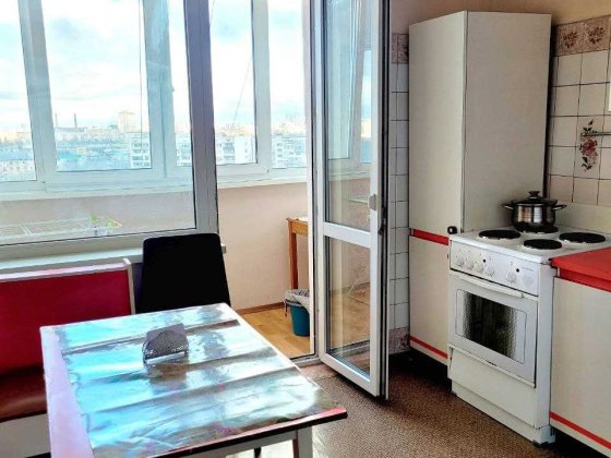 Здається в оренду затишна велика квартира біля лісу та метро, 84 м², Нова Дарниця, можна з тваринами Киев