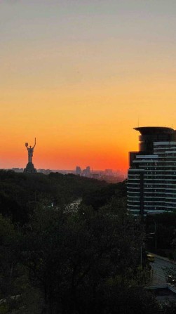 Терміново! Оренда, Топ локація, Топ вид з вікна. Квартира для творчих людей! м.Звіринецька, Бот Сад  - фото 1