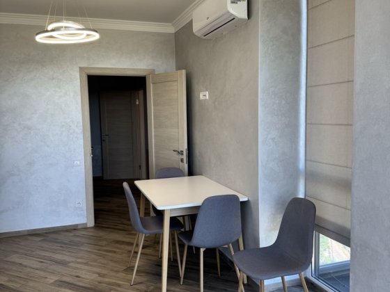 Оренда 2-х кімн Центр  ЖК «Яровиця» 550$ є підземний паркінг Луцк