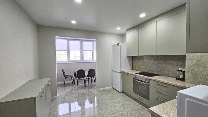 Оренда дизайнерської 2 кімнатної квартири 80 м²,  є ГЕНЕРАТОР! - фото 1