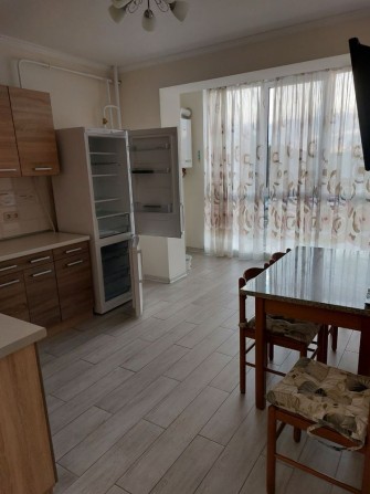 Оренда 1 кімнатної на Щасливому для однієї людини або пари - фото 1