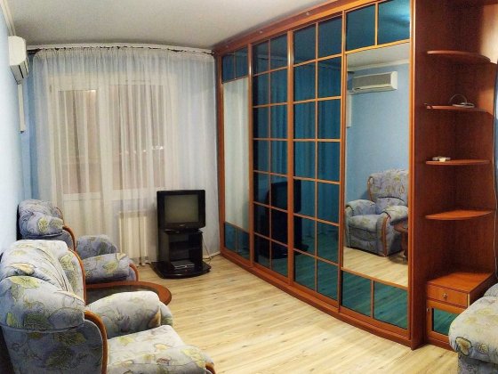 Здам 1-кімнатну Троєщина, Лісківська вул, ремонт, кухня 13,5 м2 Киев