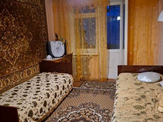 2-кімн., ХОТИНСЬКА (початок) Чернівці