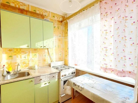Новодарницька 27, оренда 1-к квартира, поряд Парк, Є газ! Зупинка транспорту! Київ