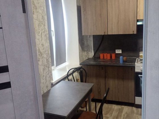 Оренда двокімнатної квартири в спальному р-йні міста.