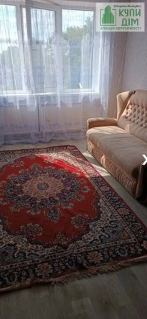 Сдам гостинку на зручному 3 поверсі - фото 1