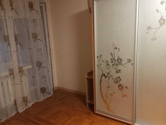 Сдам однокомнатную в центре Запорожье