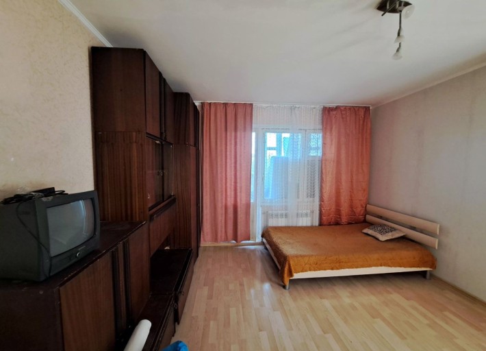 Сдам 1-ую квартиру Черёмушки ул.Варненская/ул.Инглези 40м 7000грн длительный срок - фото 1