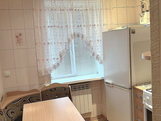 Сдам 2 комн. Можно для командировочных. Вознесеновский р-н. Запорожье