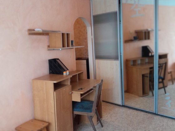 Здам велику 1 кімнатну квартиру.