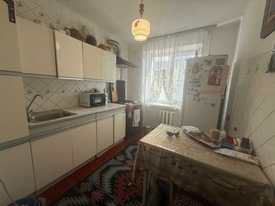 Оголошення вже не актуальне. Без Застави, Комунальних (комун. входять у вартість кімн.), Без Комісії
