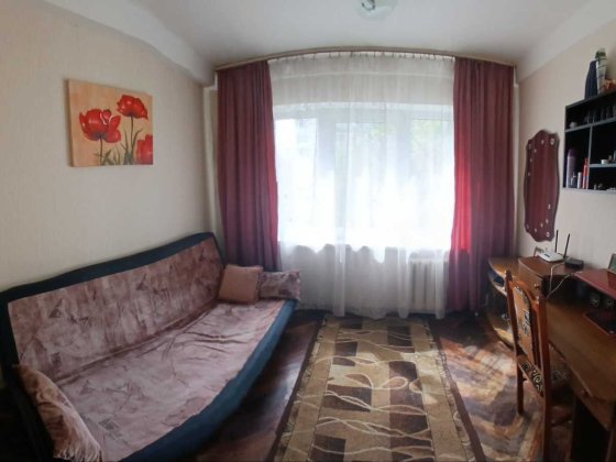Здаєтся під оренду кімната в комунальній 3-кімнатній квартирі без господарів м. Житомирська