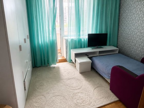 Здається  кімната в 3х кім.кв,6/9,біля метро  Вирлиця.