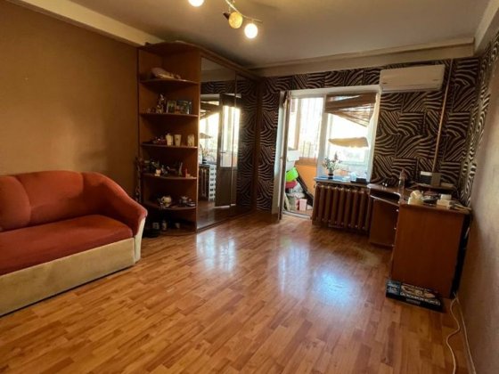 Здам кімнату для жінки