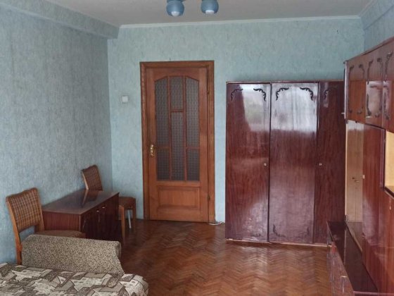 Здається кімната в двокімнатній квартирі