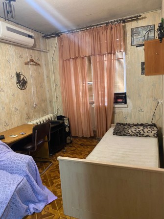Сдам комнату в 3 х ком квартире в центре. Собственница - фото 1
