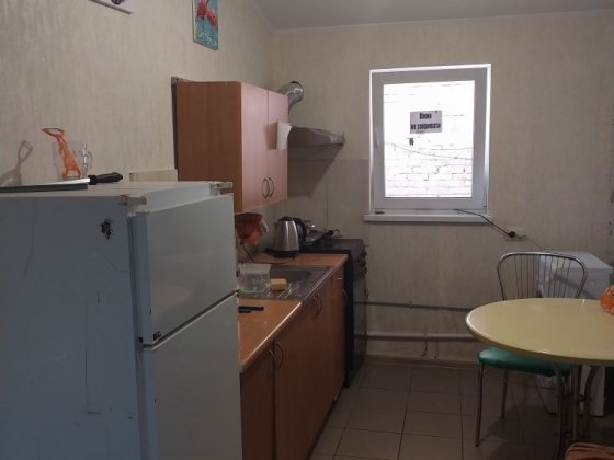 Койко- місце для працюючої дівчини/ жінки в приватному гуртожитку р- н Пл. Перемоги