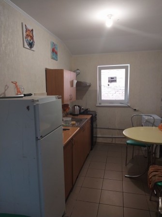 Койко- місце для працюючої дівчини/ жінки в приватному гуртожитку р- н Пл. Перемоги - фото 1
