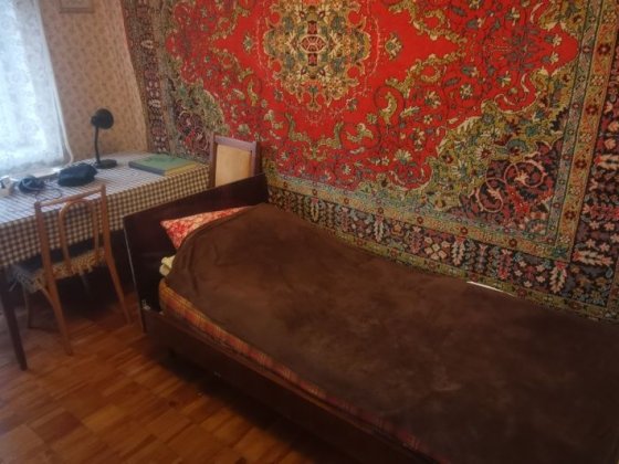 Кімната біля ринку Урожай, Мед університет
