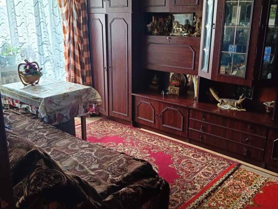 Оренда койко місця ( підселення в кімн таату) в 1к кв, д/хлопця студента, Киівська.