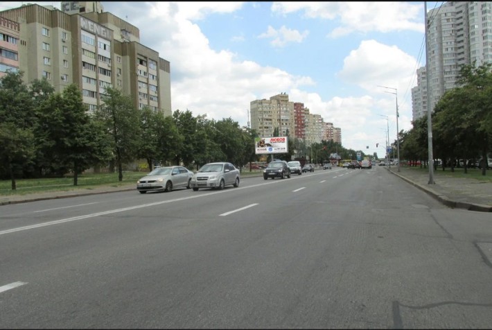 Здам велику кімнату з балконом та гардеробом перехрестя вул Харківське шосе та вул Тростянецька - фото 1