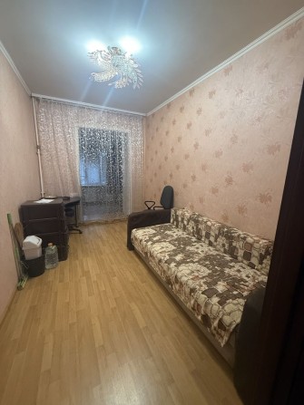 Кімната  в 3х еімнатній комунальній квартирі Гарна  локація ! 1 ст Люстдоріськоі дороги ! - фото 1