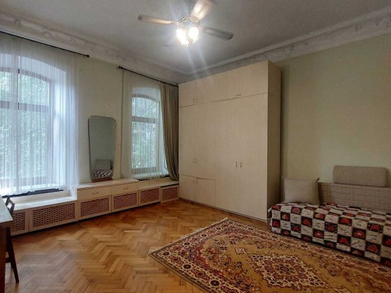 Здається кімната в малокомуні в Центрі На Грецькій