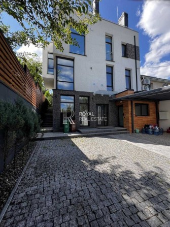 Оренда Будинок Київ Голосіївський район вул. Владислава Заремби 270 м² 5 кімнат 3 поверхи Генератор  - фото 1