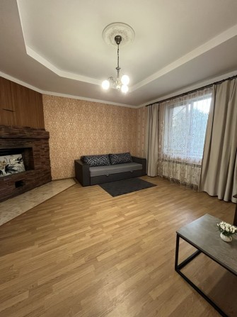 Здам однокімнатну частину будинку  з парковкою світлом без доплат - фото 1