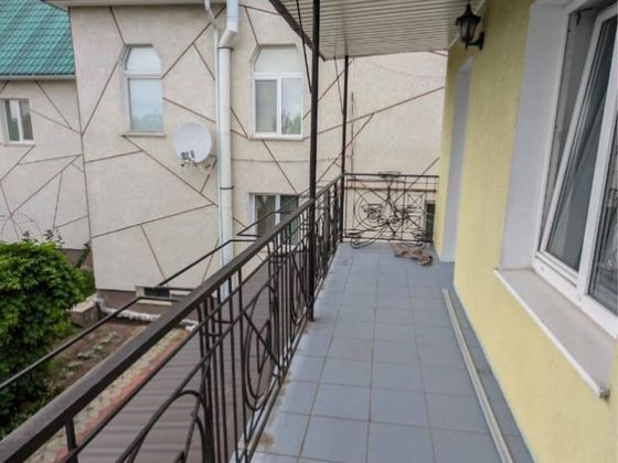 Оренда 1/2 будинку в районі вул. Горіхівська