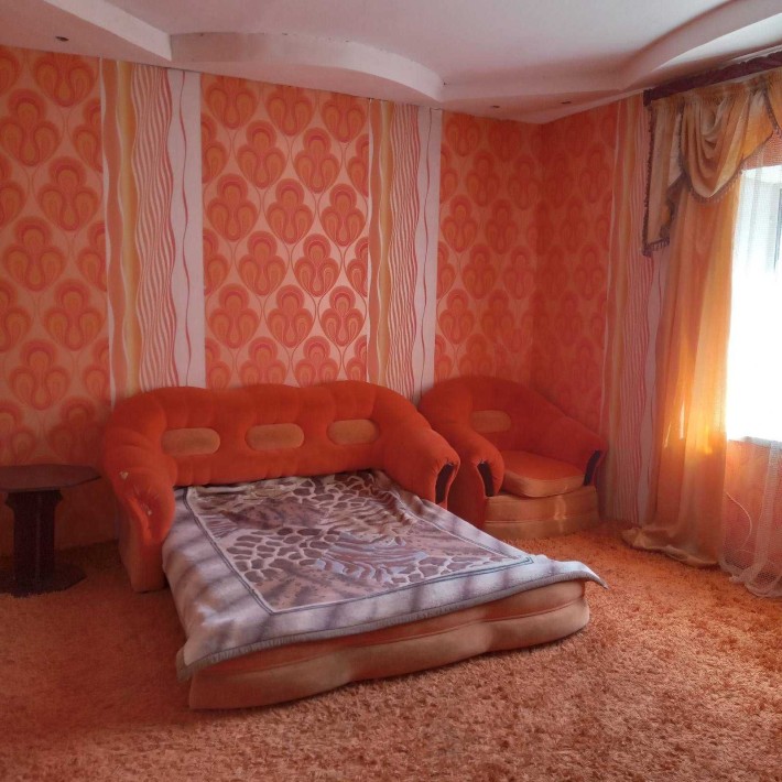 Будинок для сімї або військових в оренду на місяць - два - фото 1