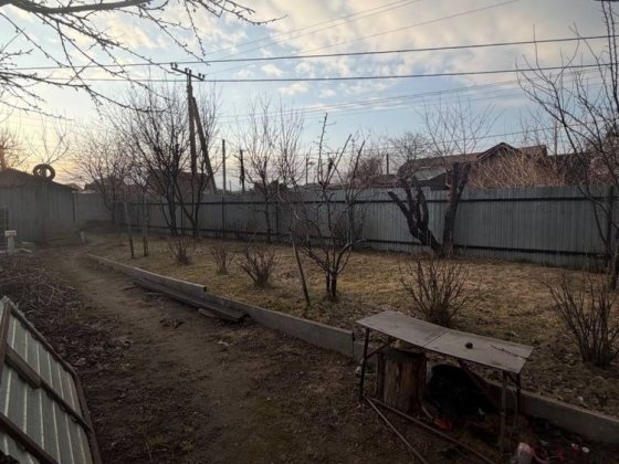 Здається півбудинку на П. Борщагівці Петропавлівська Борщагівка