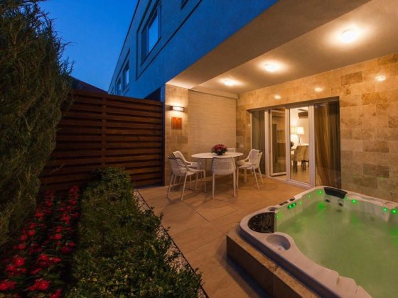 Аренда Котедж в Аркадии Генератор, Убежище, Запас воды.  140м.   Охрана , парковка. Одеса