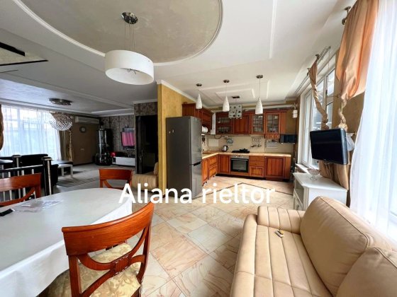 Оренда Котеджу   | Дача Ковалевського | 260 м², 4 рівні, тераса, гараж Одесса