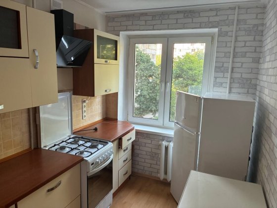 Оренда Здам Аренда 3 к Клочко лівий берег Чиста затишна газ пічка центральне опалення Перша сдача