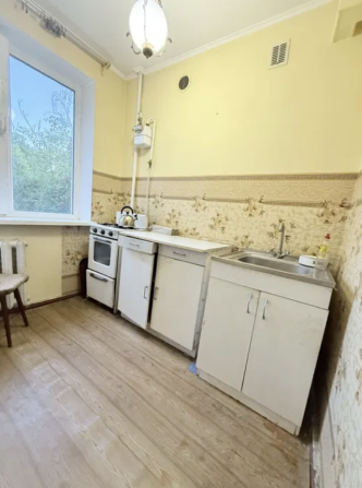 Продається 1-кімнатна квартира по вул. Героїв України - фото 1