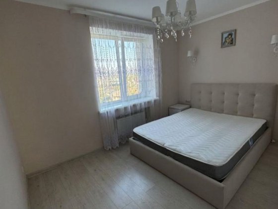 Здається в довгострокову оренду стильна та простора 2-кімнатна квартира, в районі Метро Ивано-Франковск