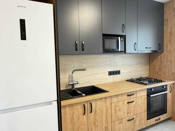 Оренда  3 кім. квартири, Проспект Миколи Бажана, 28В. Метро Харківська, Позняки — 5 хвилин . Київ