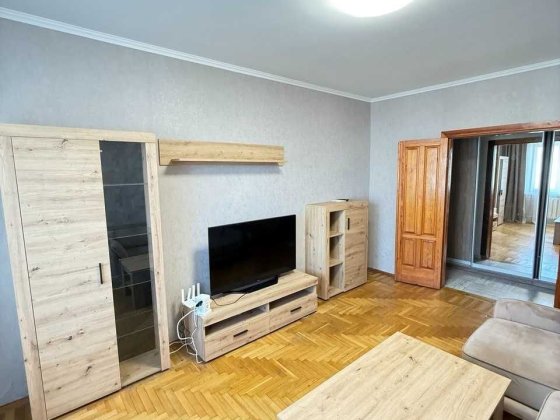 Оренда затишної 3 кімнатної квартири на Оболоні вул. Володимира Івасюка 61 Киев
