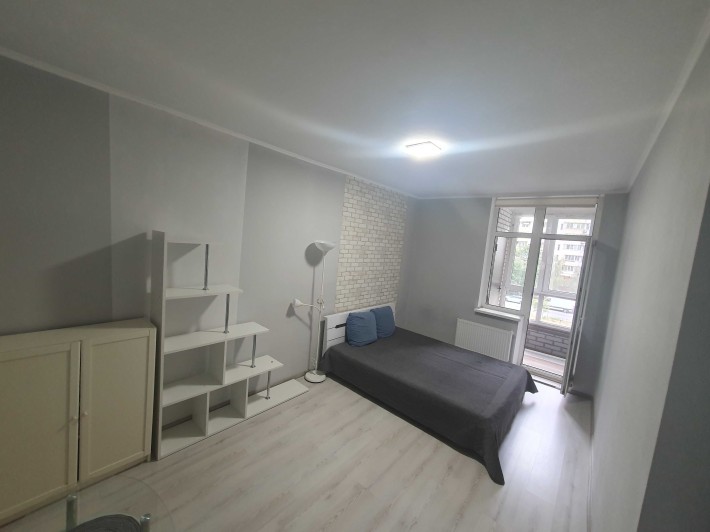 1к , Ахматової 22, метро Позняки 10хв. 41м2, генератор. - фото 1
