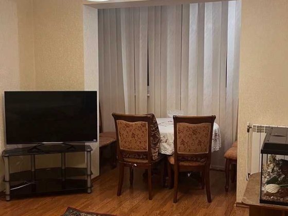 Оренда 2 к, Київ, вул. Гришка, буд.10, с паркомісцем,м. Позняки Киев