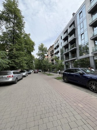 Здається квартира в парковій зоні, центрі міста .Вартість  з гаражем. - фото 1