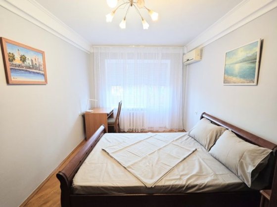 Без %. Центр.Печерськ. В. Васильківська 85/87, 50 кв.м., євро, вільна, від власника, метро пішки Київ