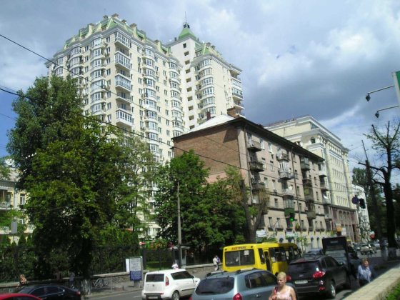 Оренда 3-кімнатної квартири по вул. Січневих Стрільців (Артема) 52А Київ