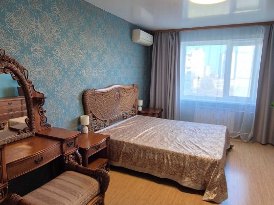 Здається 2к. на Каштановій, 8 Киев