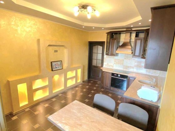 Оренда 3кім.84м.кв.  метро Васильківська Київ