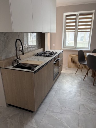 З-кімнатна квартира в оренду біля цирку - фото 1